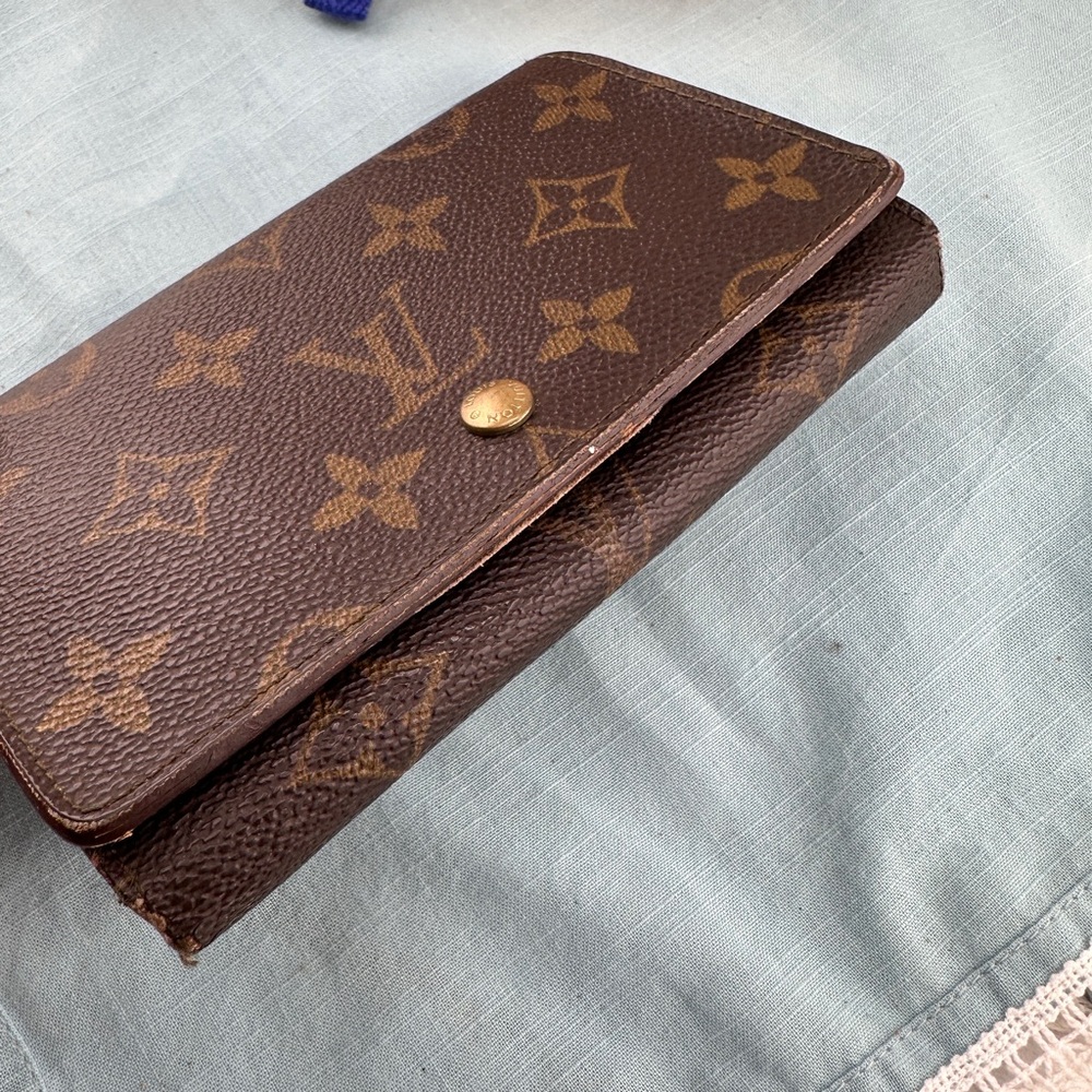 AUTHENTIC LOUIS VUITTON Monogram Porte-Monnaie Billets Tresor Wallet. - Picture 9 of 9